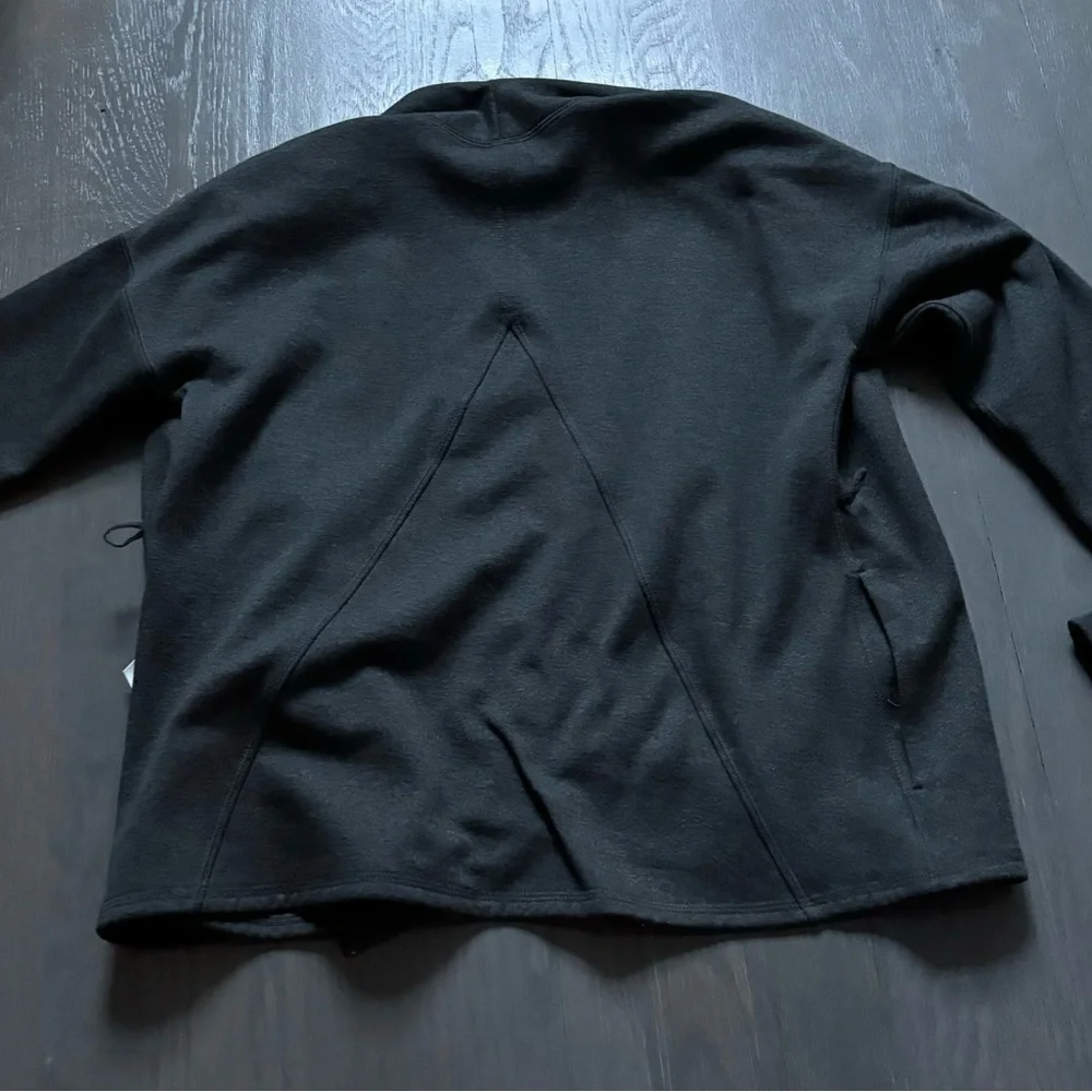 Ivivva open cardigan sweatshirt size 14